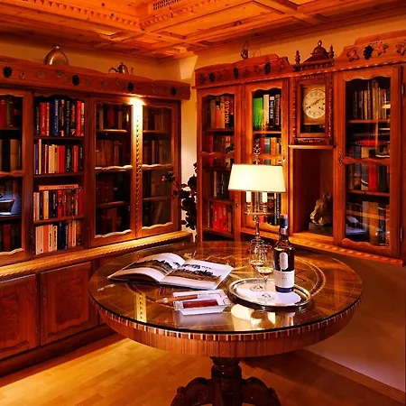 Relais & Chateaux Chaste - Scuol מלון 4*