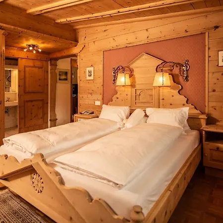 Hotel Relais & Chateaux Chaste - Scuol 4*